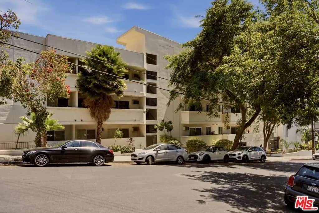 960 Larrabee Street 117, West Hollywood, CA — listing photo 1