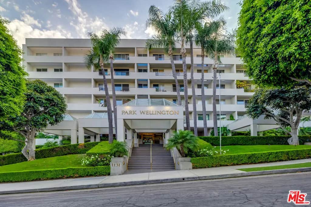 1131 Alta Loma Road 208, West Hollywood, CA — listing photo 1