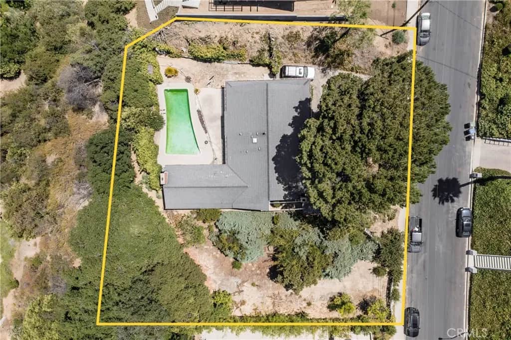 3800 Sapphire Drive, Encino, CA — listing photo 1
