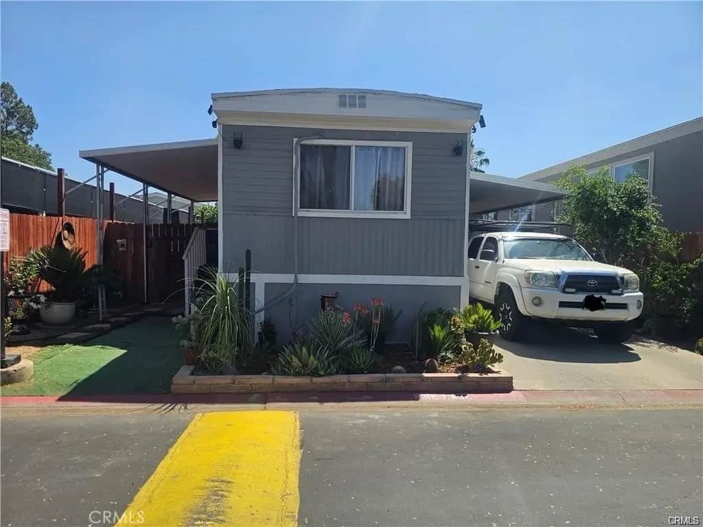350 San Jacinto 143, Perris, CA — listing photo 1