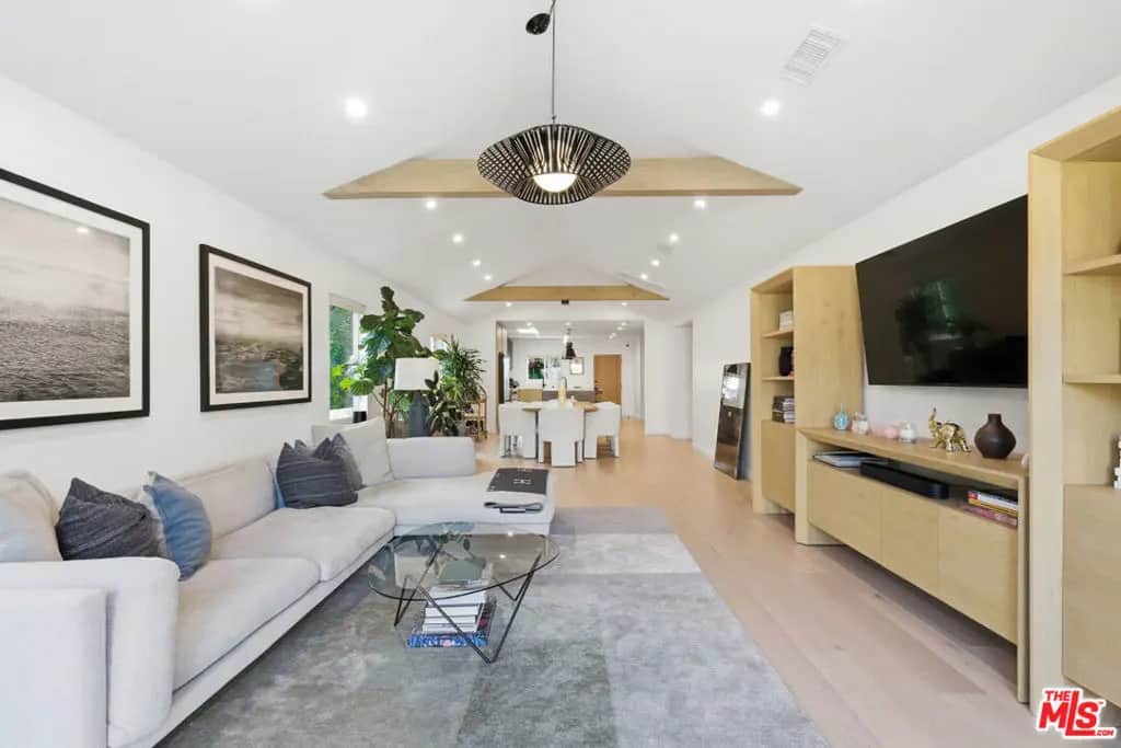 1726 S Stanley Avenue, Los Angeles, CA — listing photo 1