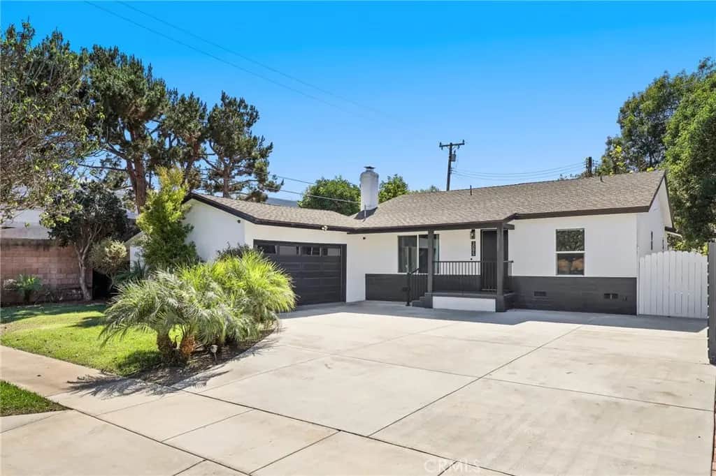 3095 College Avenue, Costa Mesa, CA — listing photo 1