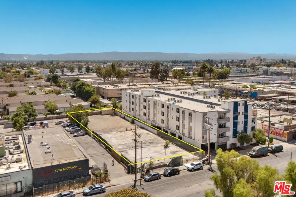 15226 Parthenia Street, Los Angeles, CA — listing photo 1