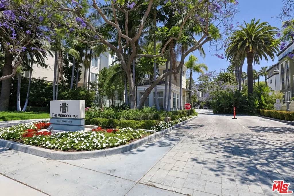 2233 Martin 309, Irvine, CA — listing photo 1