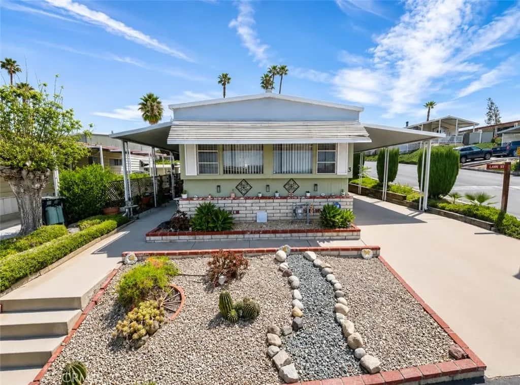 1536 S State Street 3, Hemet, CA — listing photo 1