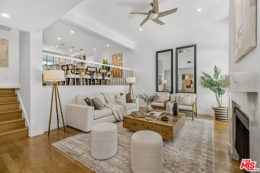 4754 La Villa Marina Unit D, Los Angeles, CA — listing photo 1