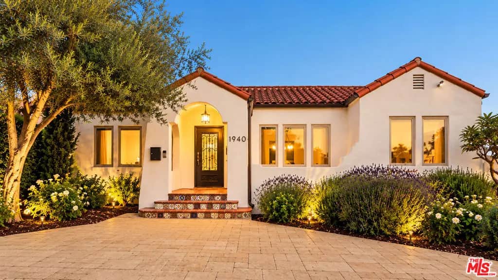 1940 N Western Avenue, Los Angeles, CA — listing photo 1