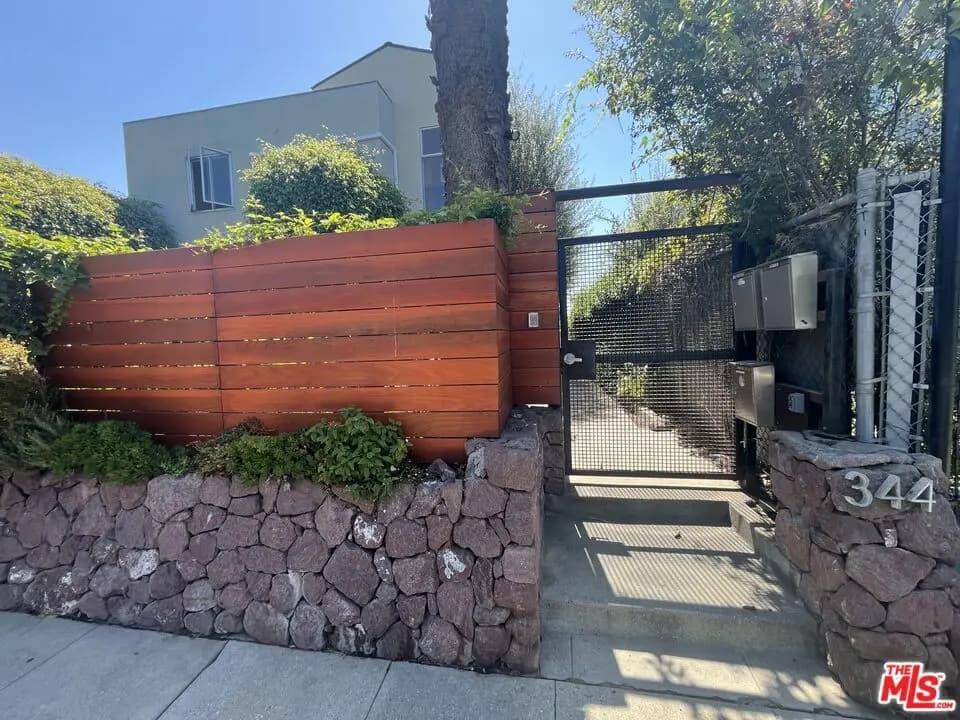 344 Indiana Avenue C, Venice, CA — listing photo 1
