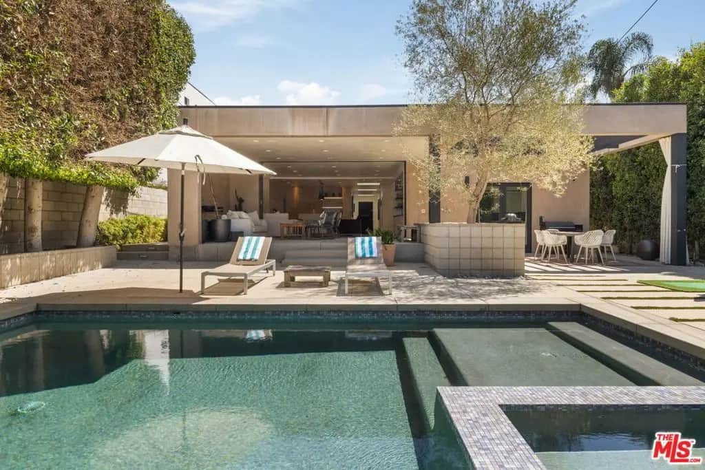 845 N Las Palmas Avenue, Los Angeles, CA — listing photo 1