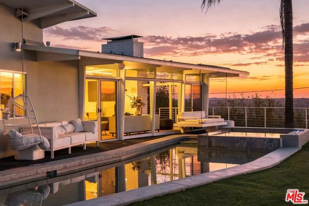 8411 Hollywood Boulevard, Los Angeles, CA — listing photo 1