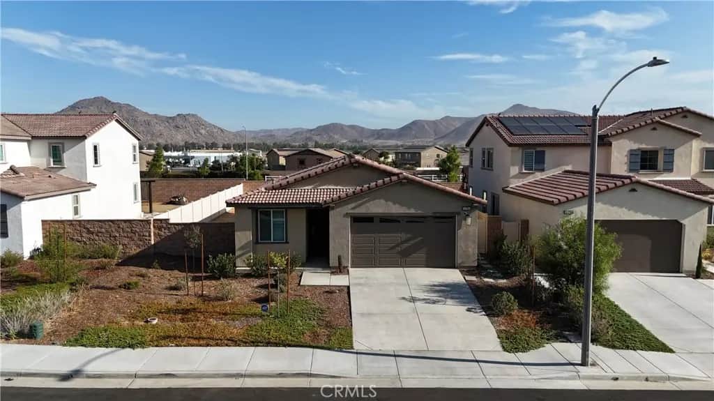 31784 Iron Trail Road, Winchester, CA — listing photo 1