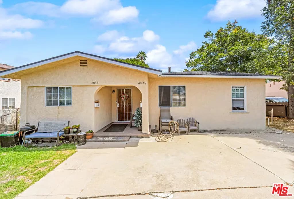 2038 S Alma Street, Los Angeles, CA — listing photo 1