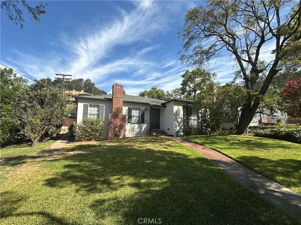 1827 Oakwood, Glendale, CA — listing photo 1