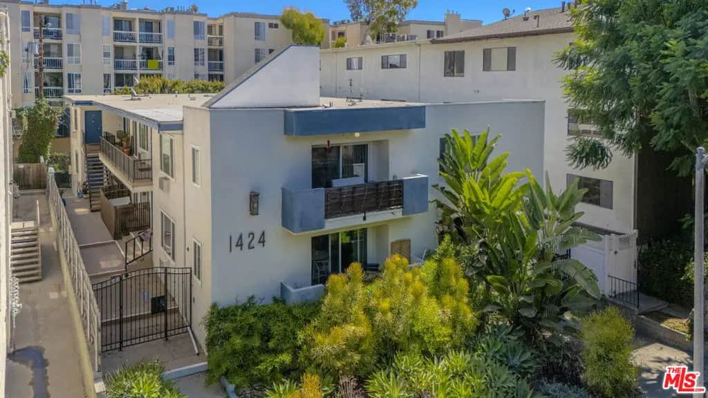 1424 Greenfield Avenue, Los Angeles, CA — listing photo 1