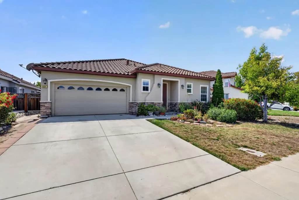 551 Hillock Drive, Hollister, CA — listing photo 1