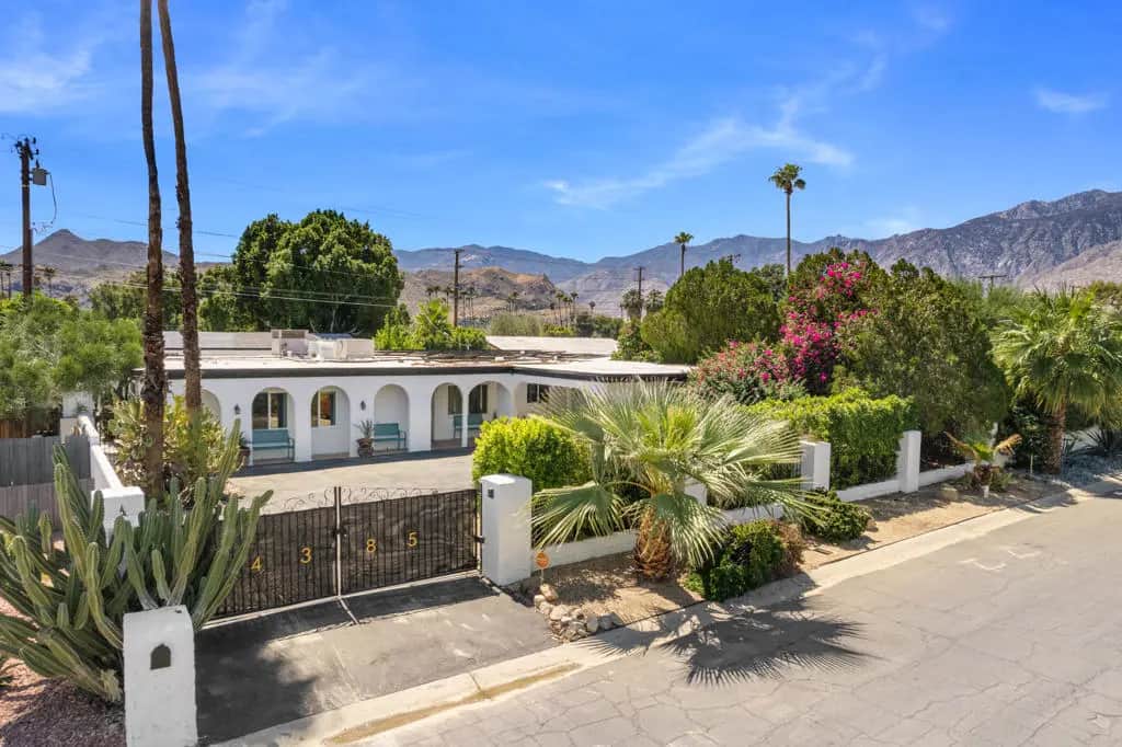 4385 E Paseo Caroleta, Palm Springs, CA — listing photo 1