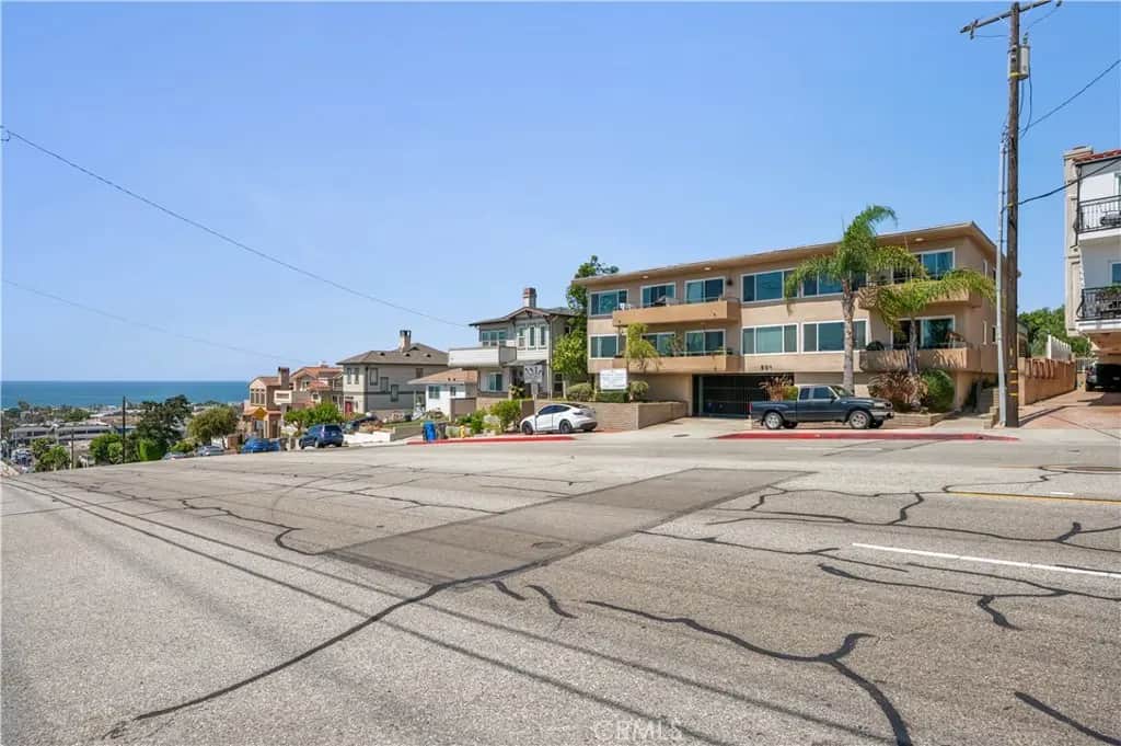 501 Anita Street 203, Redondo Beach, CA — listing photo 1