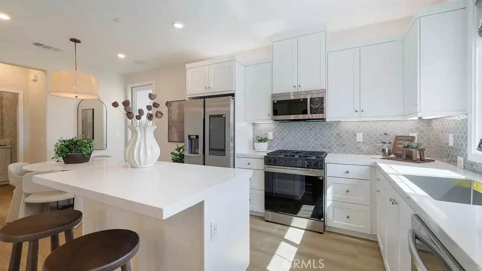 2177 Aneto Way, Santa Paula, CA — listing photo 1