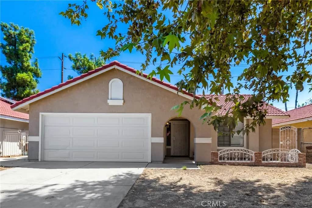 560 Boston Street, Hemet, CA — listing photo 1