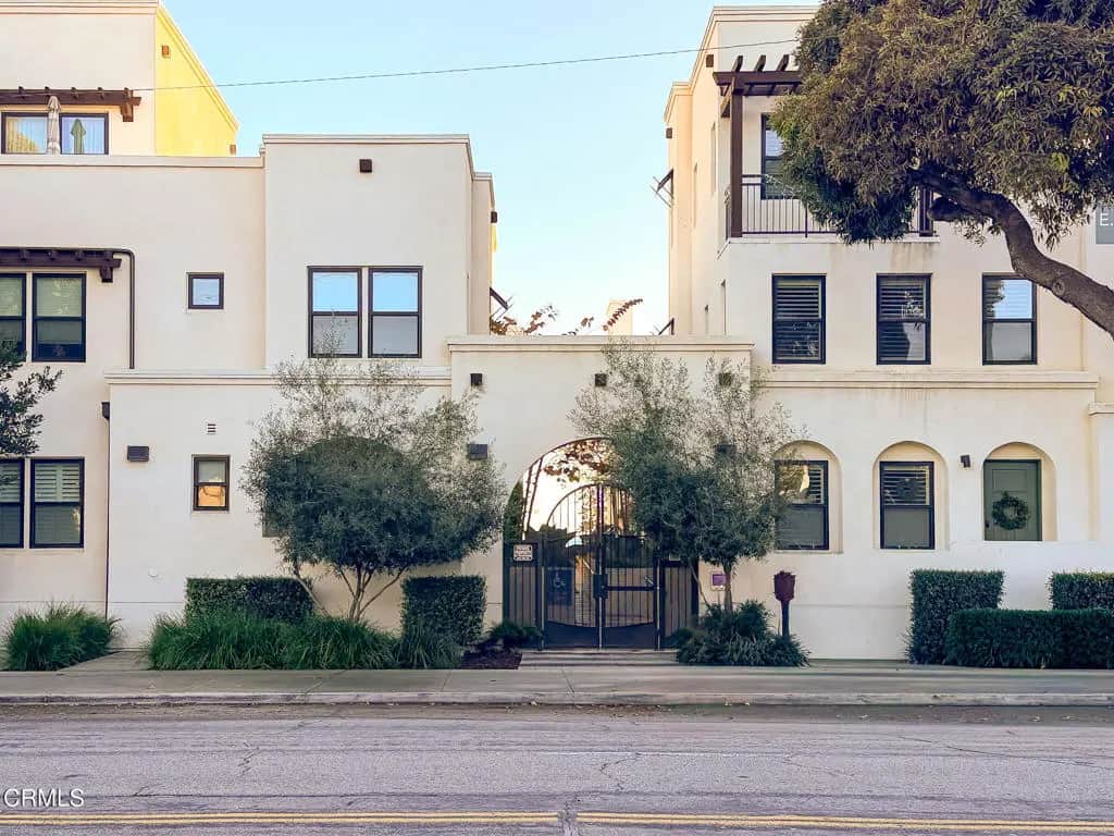 1568 E Thompson Boulevard, Ventura, CA — listing photo 1
