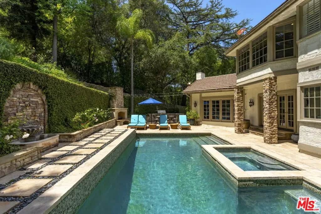 15938 Valley Vista Boulevard, Encino, CA — listing photo 1