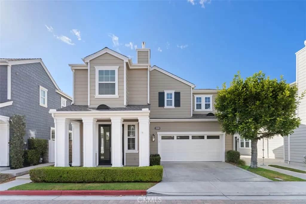 2309 Half Moon, Costa Mesa, CA — listing photo 1
