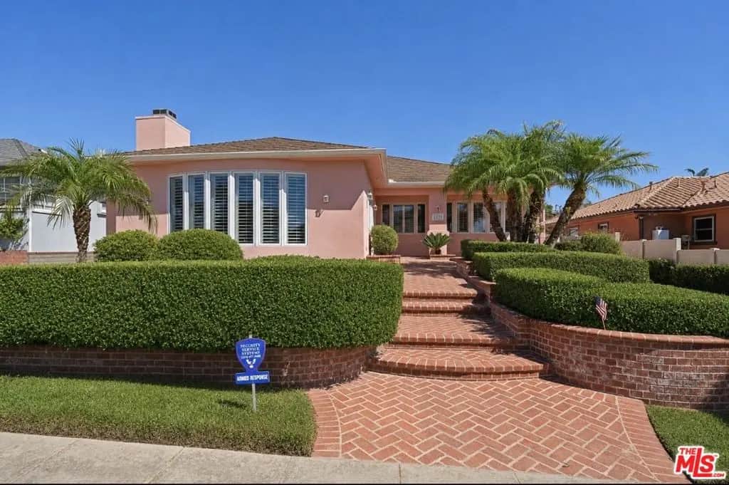 6222 Flores Avenue, Los Angeles, CA — listing photo 1