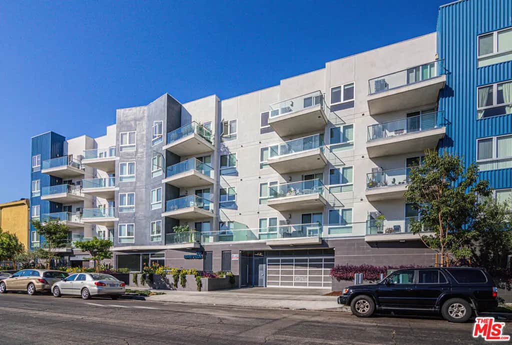 105 S Mariposa Avenue 203, Los Angeles, CA — listing photo 1
