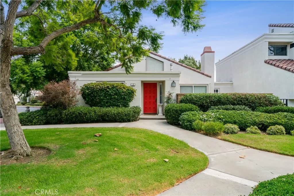 2 Morena 4, Irvine, CA — listing photo 1