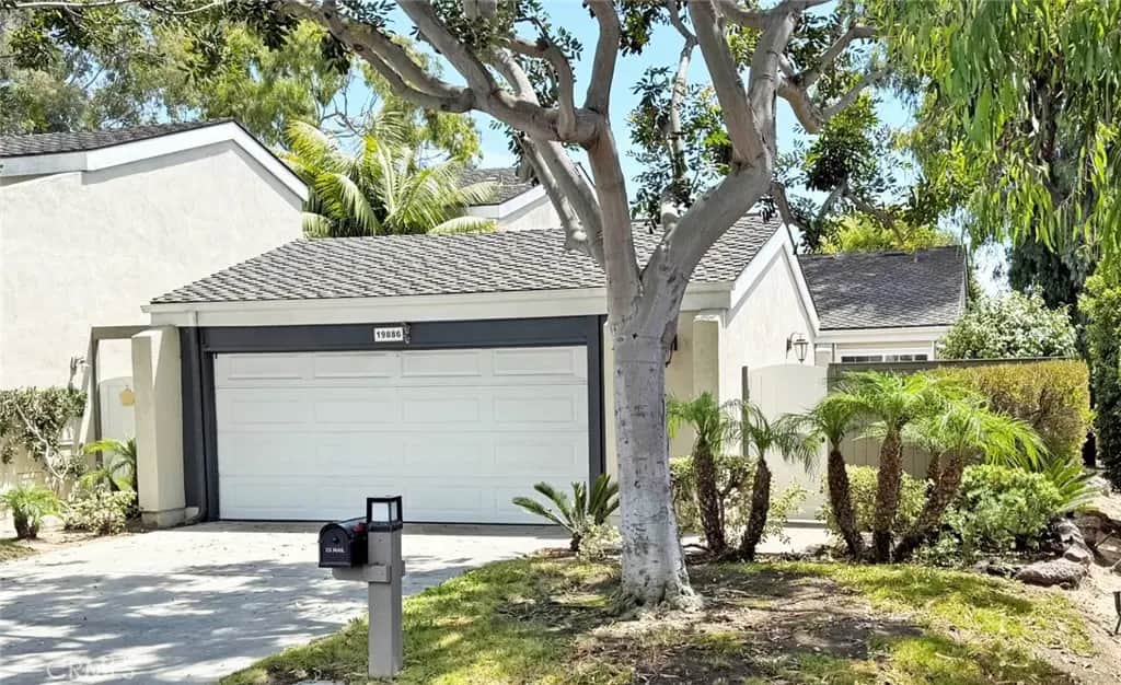 19886 Waterview Lane, Huntington Beach, CA — listing photo 1