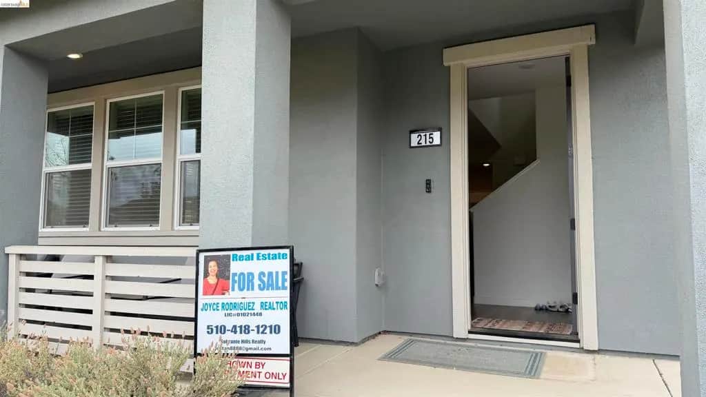 215 Manatee, Suisun City, CA — listing photo 1