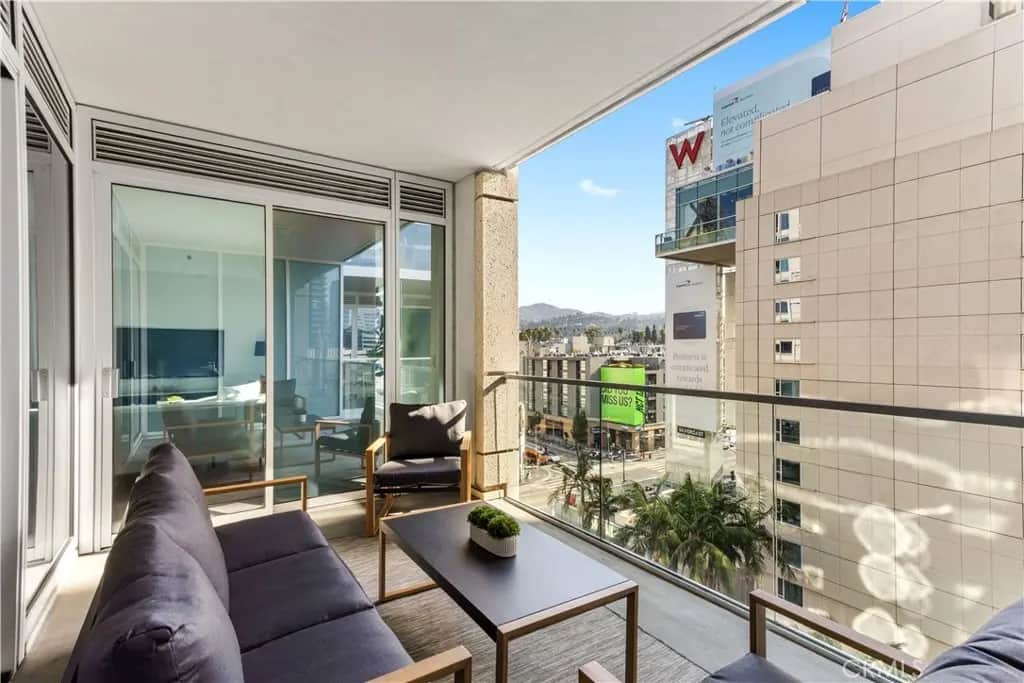 6250 Hollywood Blvd 8D, Los Angeles, CA — listing photo 1