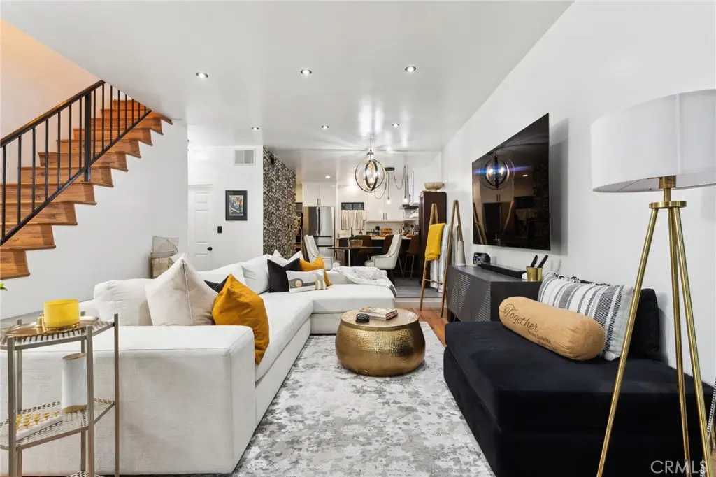 4260 Cedros D, Los Angeles, CA — listing photo 1