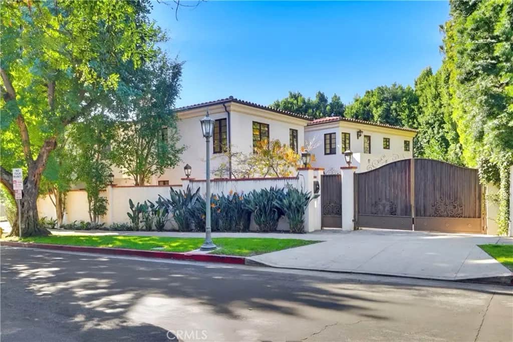 1805 Outpost Dr, Los Angeles, CA — listing photo 1