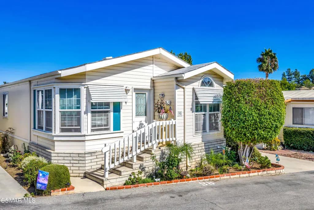 11401 Topanga Canyon Boulevard 98, Chatsworth, CA — listing photo 1
