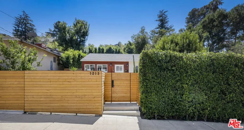 1213 El Paso Drive, Los Angeles, CA — listing photo 1