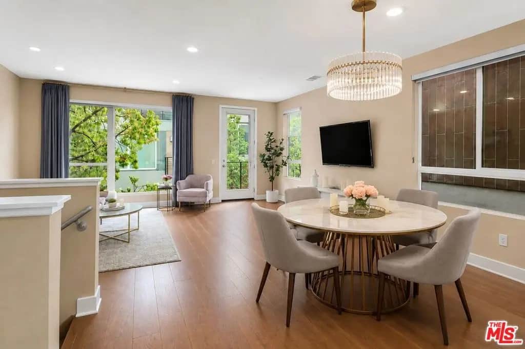 6749 Gill Way, Los Angeles, CA — listing photo 1