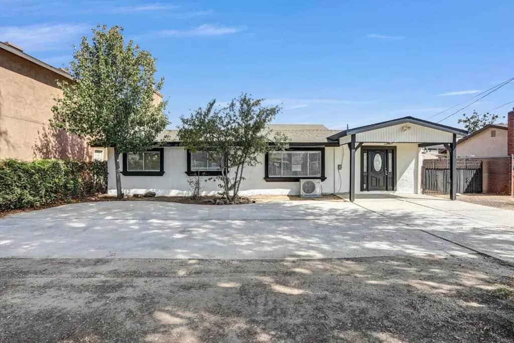 1355 7th Street, Norco, CA — listing photo 1