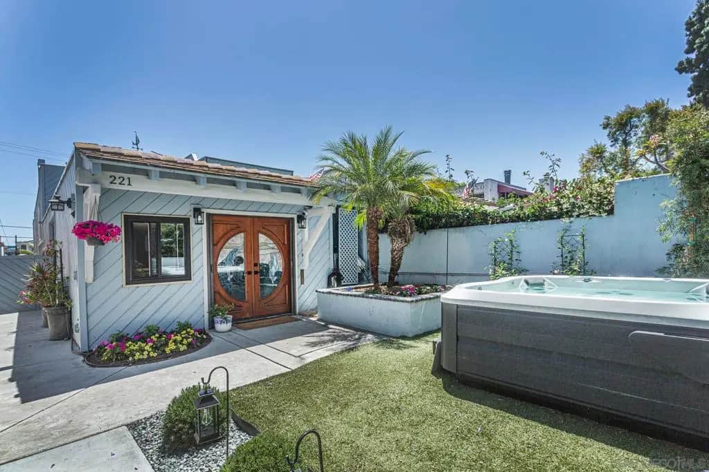 221 B Ave, Coronado, CA — listing photo 1