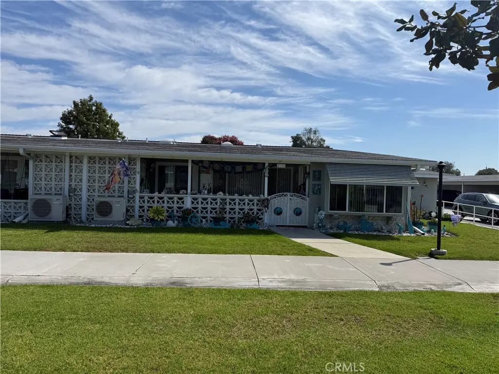 1641 Monterey Rd M2-18A, Seal Beach, CA — listing photo 1