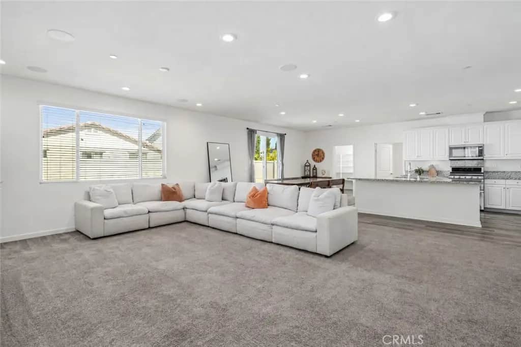 45025 43rd W, Lancaster, CA — listing photo 1