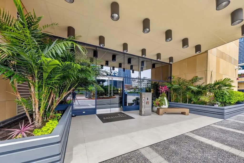 1325 Pacific Highway 1107/1101, San Diego, CA — listing photo 1