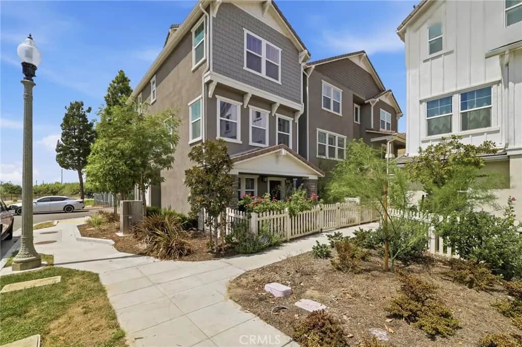 591 Heritage Valley Parkway, Fillmore, CA — listing photo 1