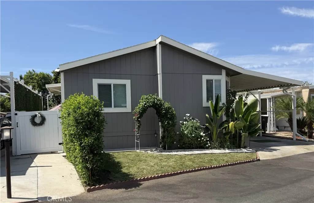 3701 Fillmore 10, Riverside, CA — listing photo 1