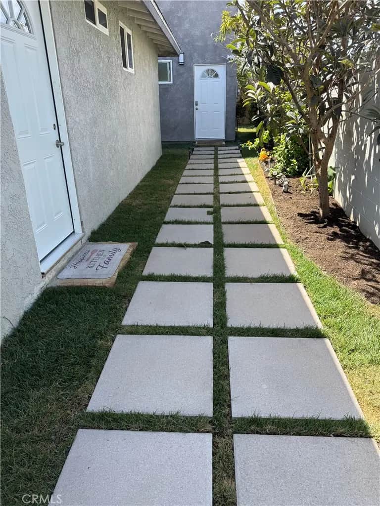 8686 Hastings Cir, Huntington Beach, CA — listing photo 1
