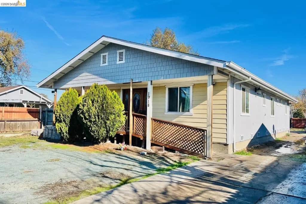 1918 S Olive Ave, Stockton, CA — listing photo 1
