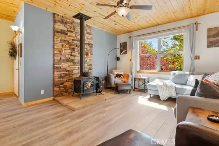 40272 Mahanoy Lane, Big Bear Lake, CA — listing photo 1