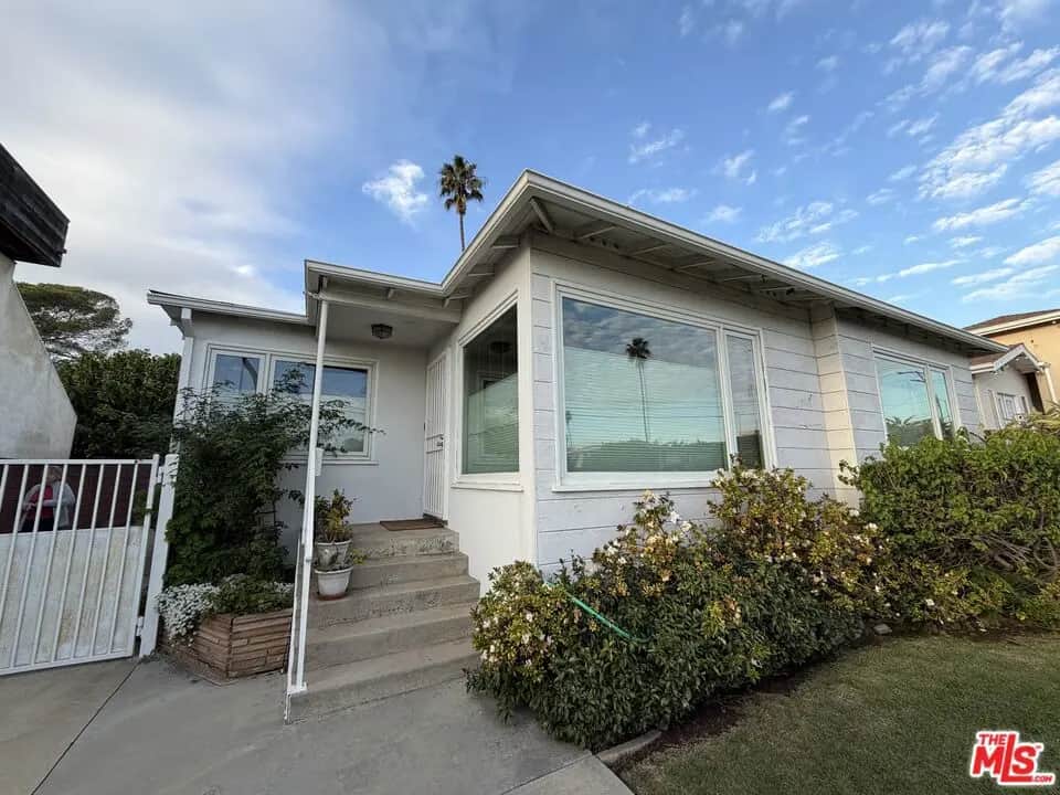 12207 Palms Boulevard, Los Angeles, CA — listing photo 1