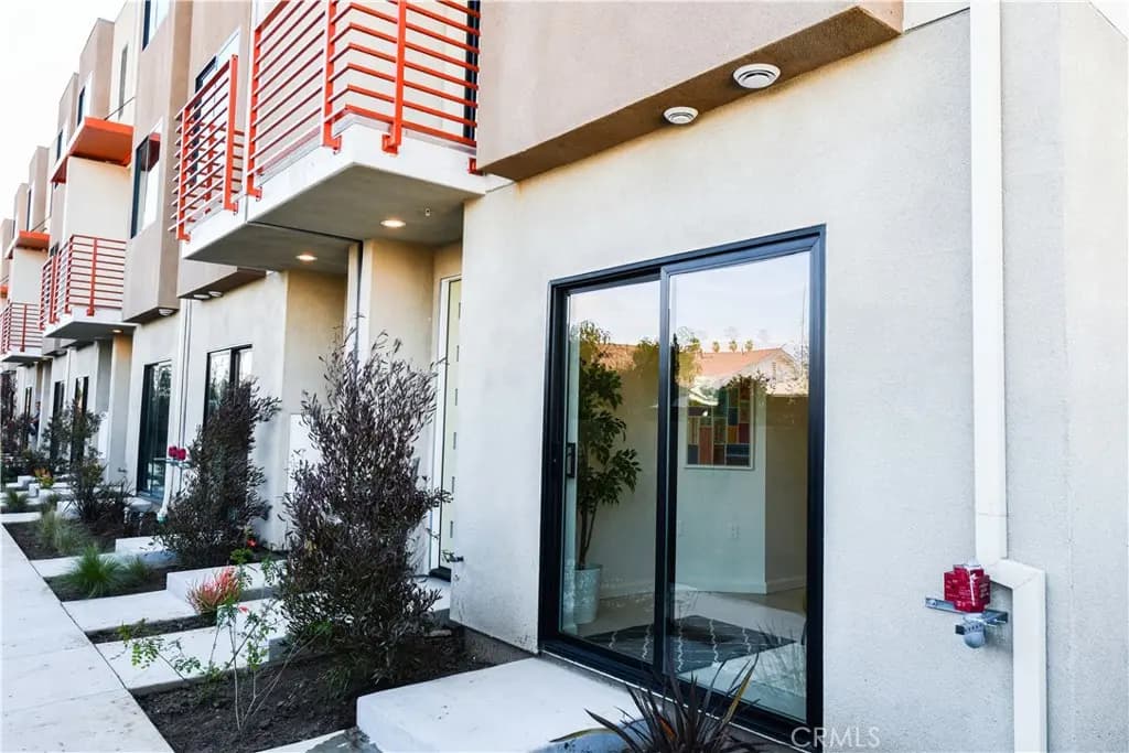 15814 S Vermont Avenue 2, Gardena, CA — listing photo 1