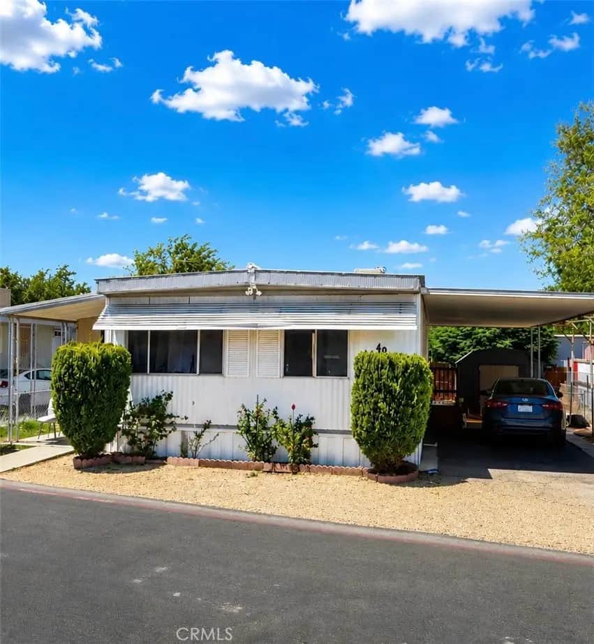 3255 E Avenue R 49, Palmdale, CA — listing photo 1